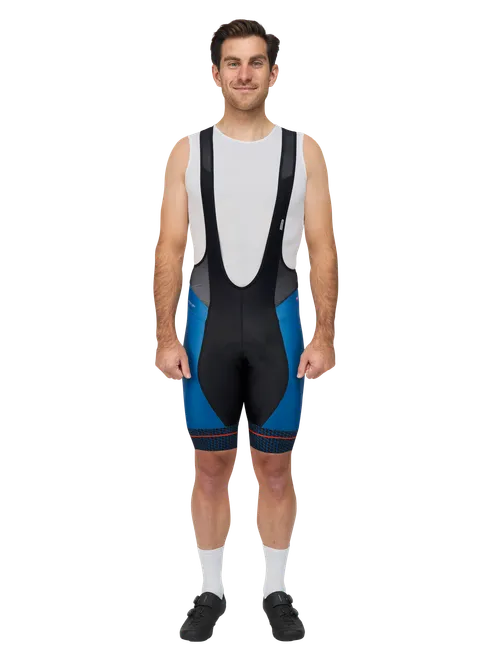 Das Model ist 178 cm groß und trägt Größe 4