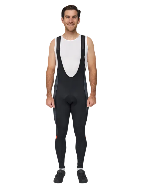 Das Model ist 178 cm groß und trägt Größe 4