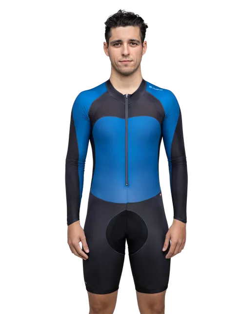 Das Model ist 173 cm groß und trägt Größe 6