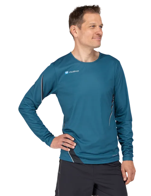 Das Model ist 189 cm groß und trägt Größe 6
