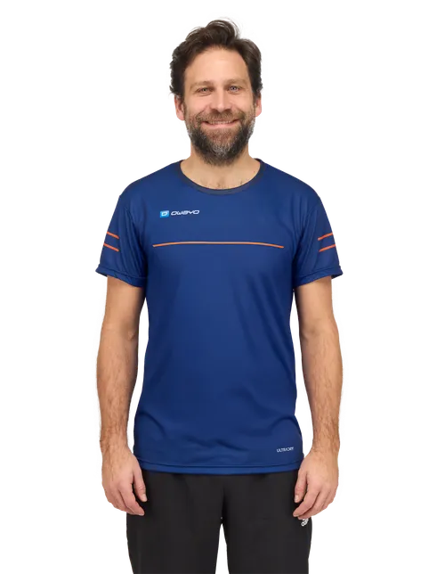 Das Model ist 175 cm groß und trägt Größe 6