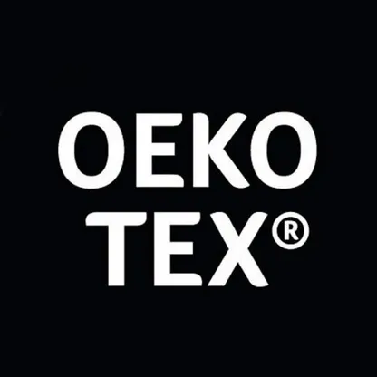 Das Bild zeigt das OEKO-TEX®-Logo in weißer Schrift auf schwarzem Hintergrund.